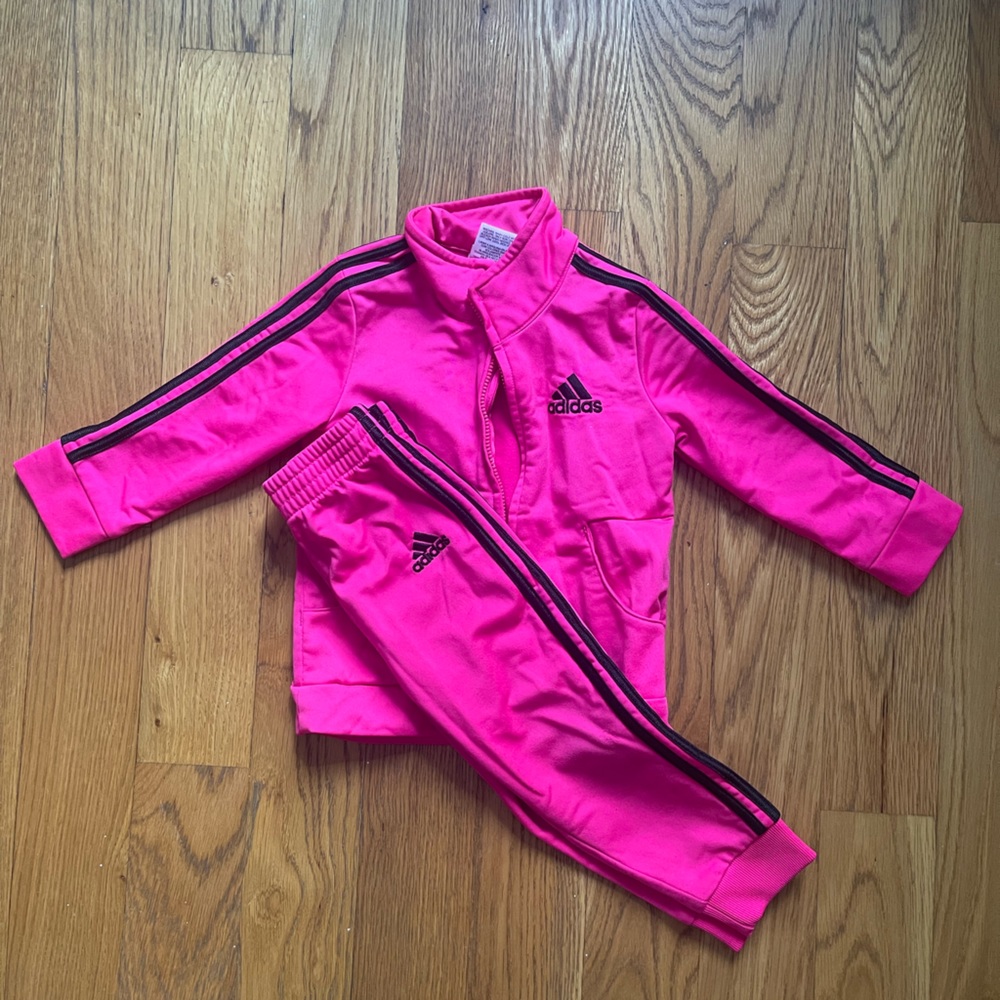 ADIDAS ADICOLOR SST TRACK SUIT TODDLER SIZE 18 months  PINK